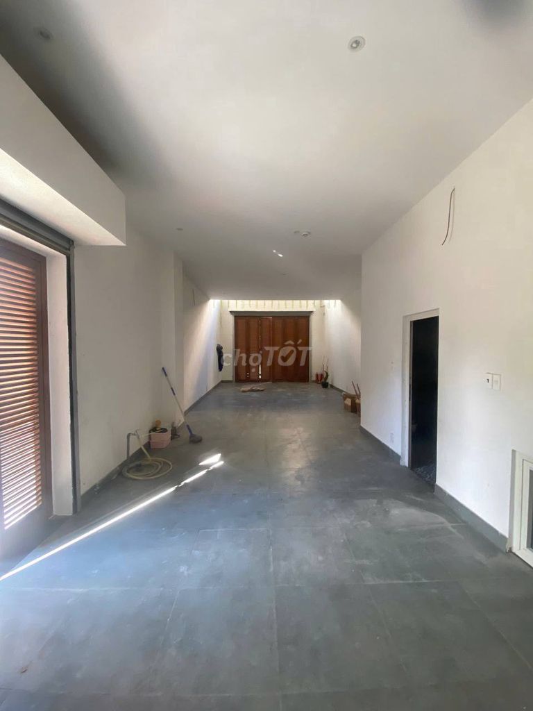 Фото 3: 🏡 СДАЁТСЯ ДОМ В ВУНГ ТХУНГ 1 – 4 ЭТАЖА, ГАРАЖ ДЛЯ АВТО, ХОРОШАЯ ЦЕНА