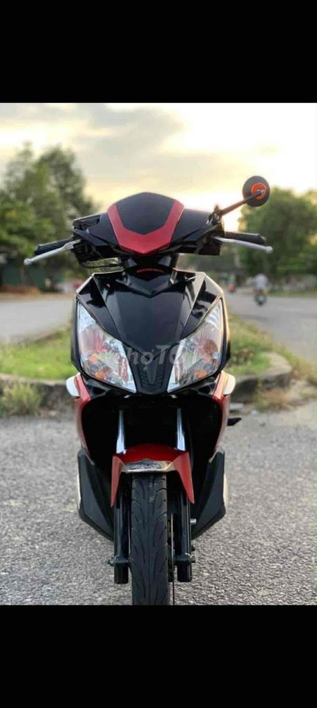 Honda Air Blade Красный Черный Серебристый Б/у