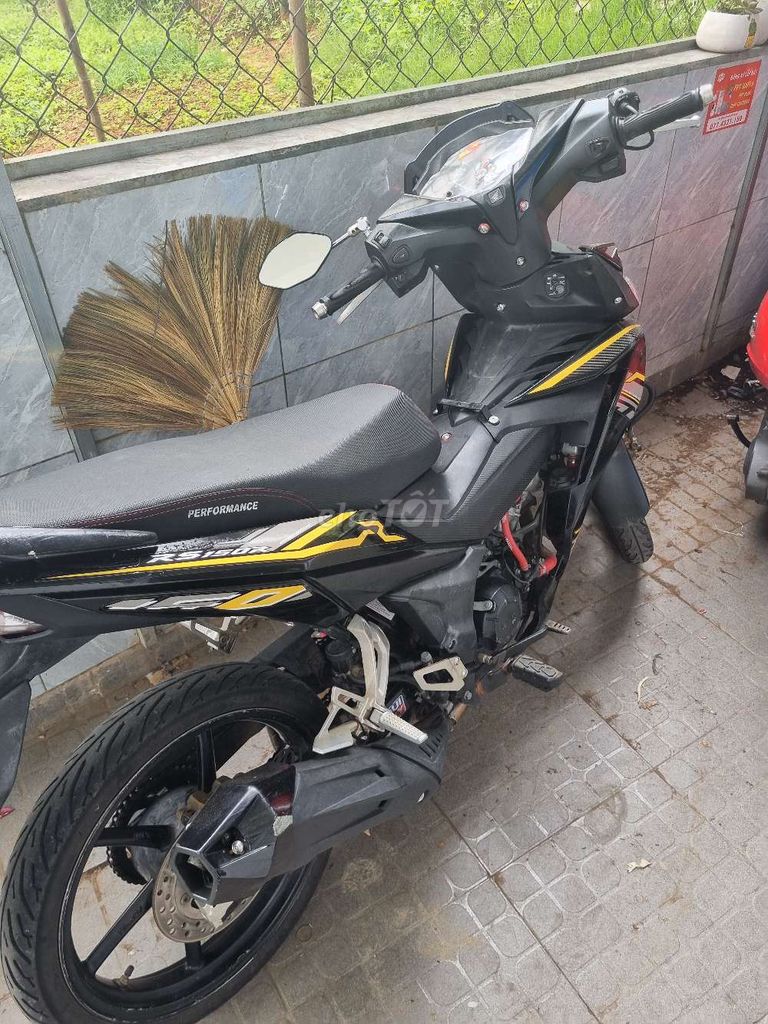 Honda Winner 2018 черно-желтый 80000 км
