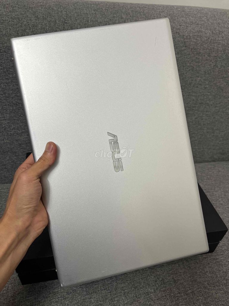 Фото 2: ASUS Vivobook i5 1035G1 15 дюймов