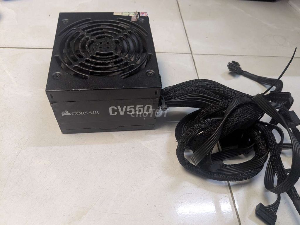 Блок питания для компьютера Corsair CV550 550W черный