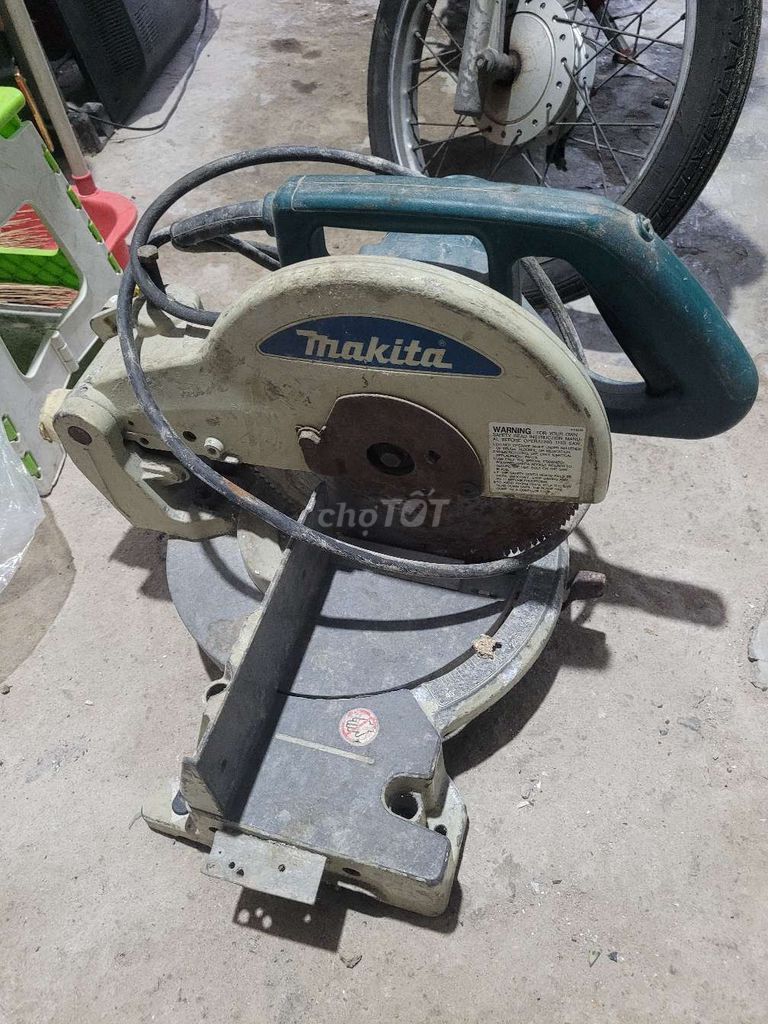 Станок для резки алюминия Makita Серый