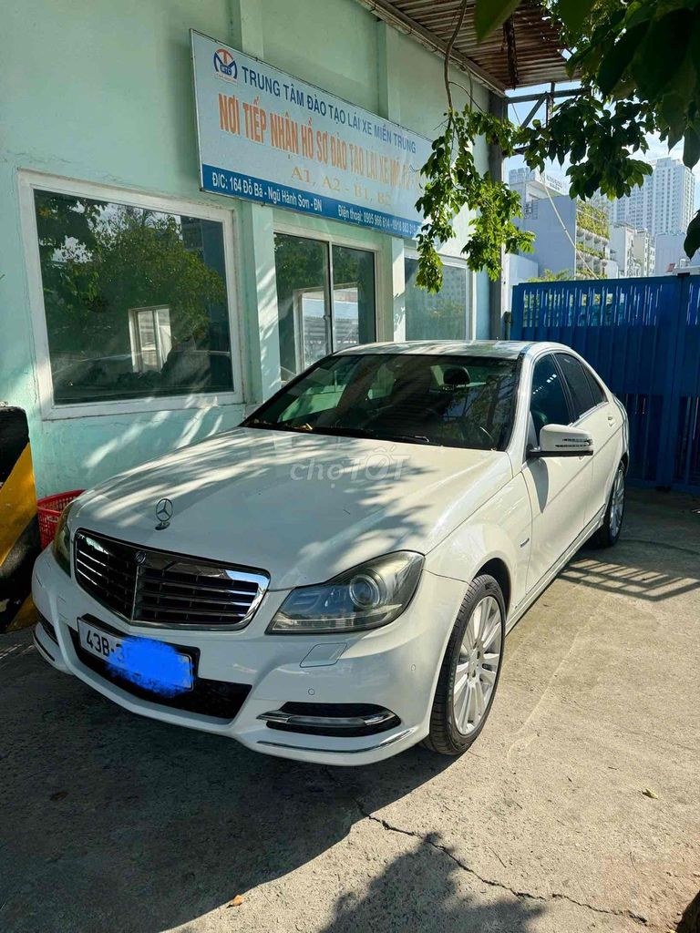 Mercedes-Benz C250 автомат, белый