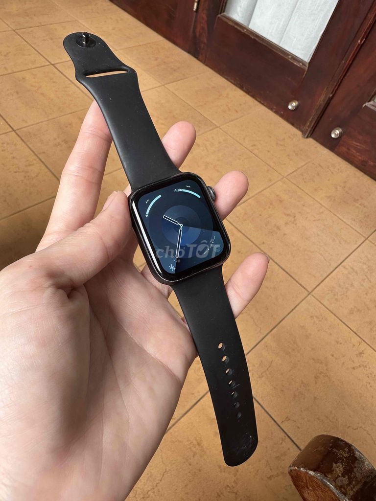 Фото 2: Apple Watch Series 5 44mm чёрный LTE USA оригинал в отличном состоянии