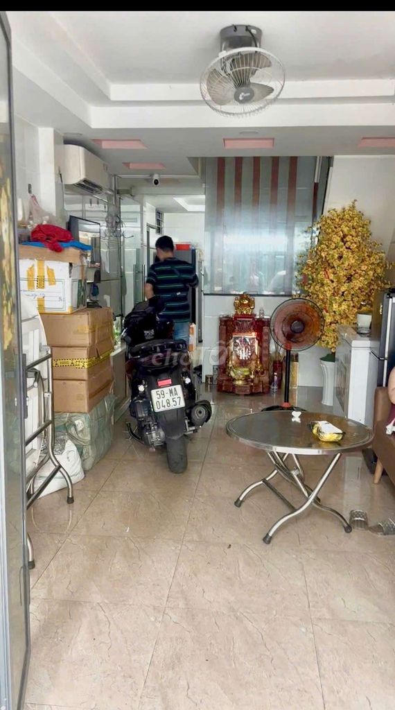 Фото 2: Угловая квартира 4 спальни, переулок 6 м, Тхай Фиен