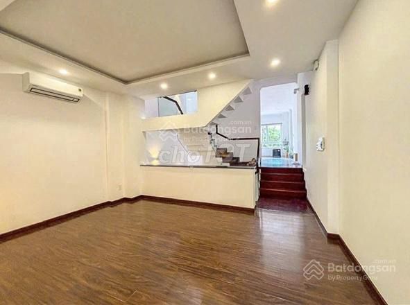 😍Рядом с мостом Сайгон — дом (5x20 м), есть парковка для автомобиля, подходит для проживания и бизнеса