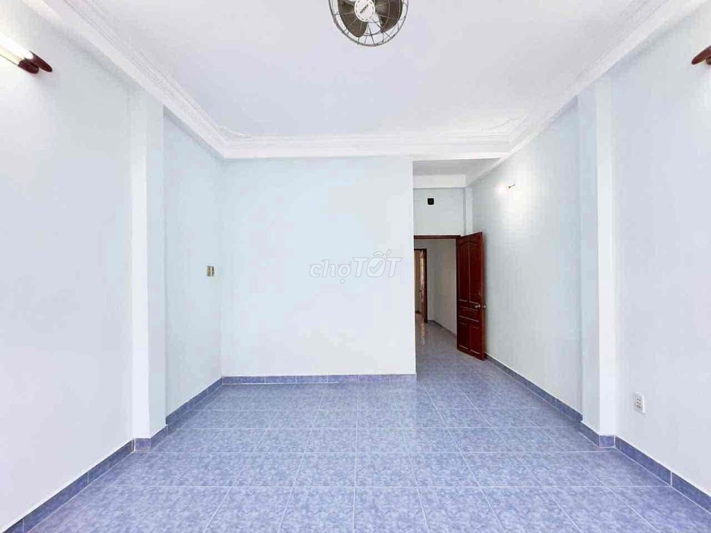 Фото 3: Чуть больше 20 МЛРД - 82м² - Ширина 4м, ФАСАД НА УЛИЦЕ HOA LAN – ФУНЯУАН – 4 ЭТАЖА