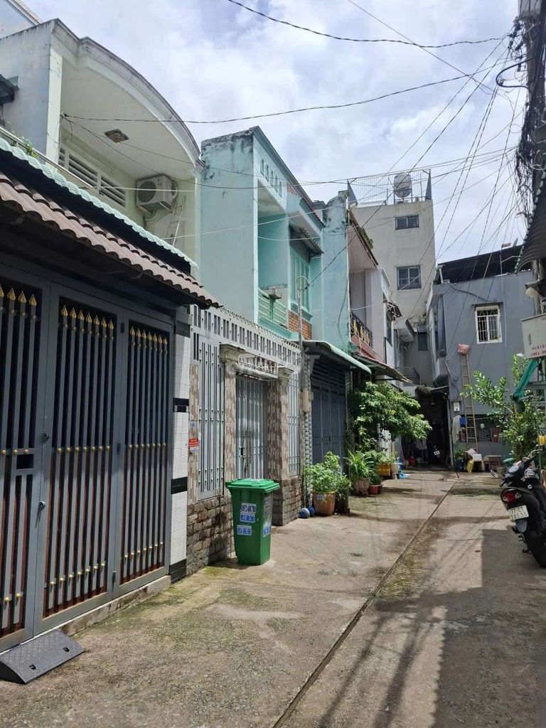 Фото 3: ПРОДАЁТСЯ КРАСИВЫЙ ДОМ, ЗАРЕГИСТРИРОВАННЫЙ В КВАРТАЛЕ HIỆP THÀNH