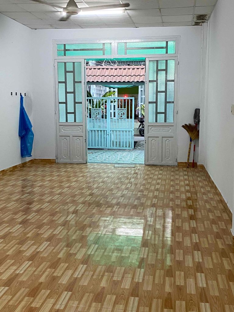 Фото 3: Красивый дом 4м x 40м, 1 этаж, переулок для автомобилей, в 200м от рынка Фулак
