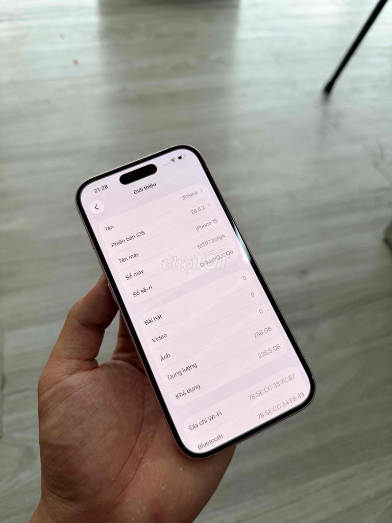 Фото 2: Apple iPhone 15 128GB розовый