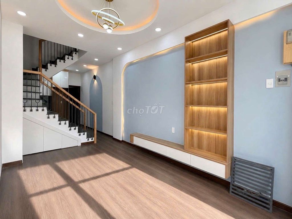 Фото 2: 🏡Красивый дом, тихий переулок для автомобилей — Бан Ко — район 3.