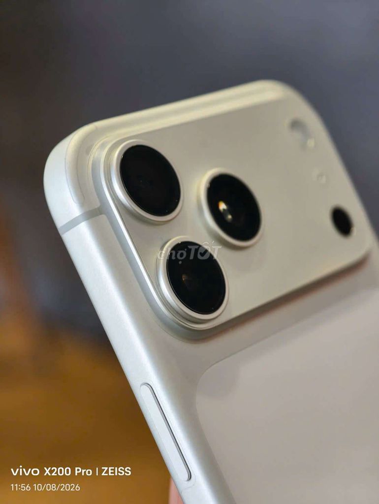 Фото 2: Apple iPhone 17 Pro Max 256GB Белый 98%