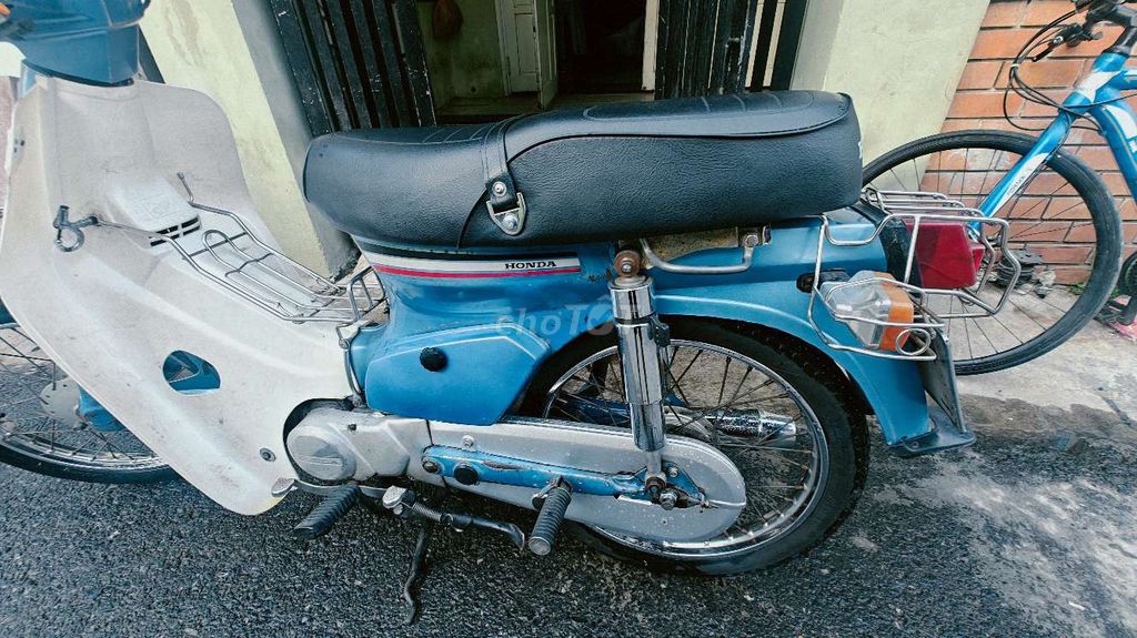 Фото 2: Honda Cub 50 синий