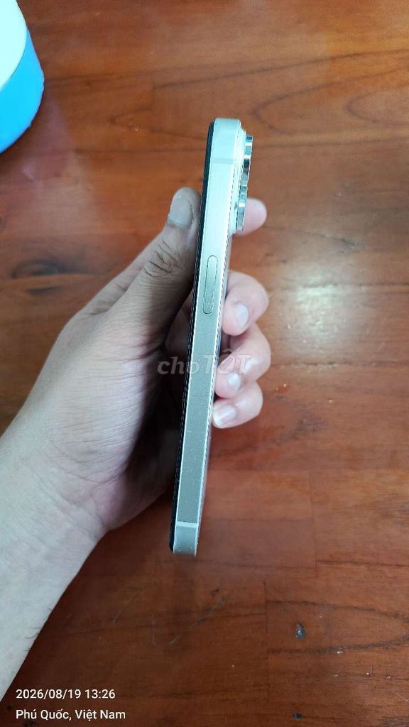 Фото 2: Apple iPhone 14 128GB Белый как новый