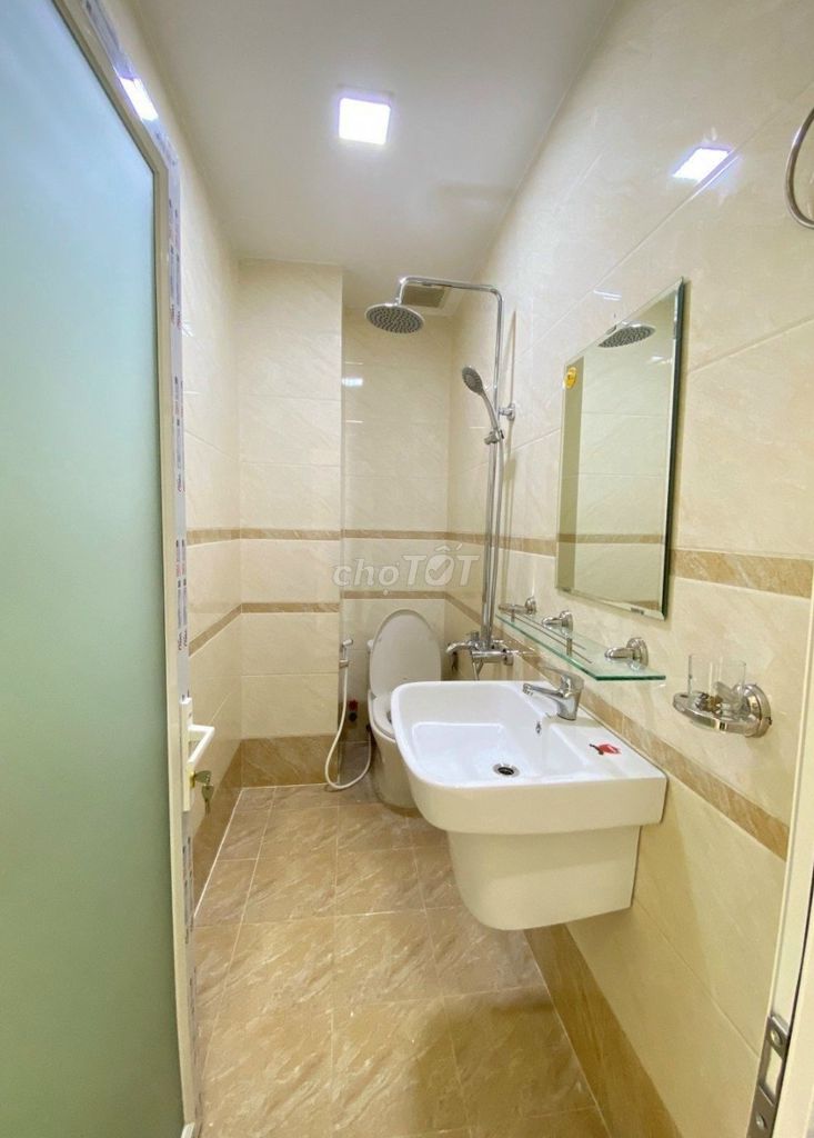 Фото 2: Сдается дом 1 этаж + 3 этажа, 4 спальни, подъезд для автомобиля, QL13, Hiệp Bình Phước, Thủ Đức, 17 млн