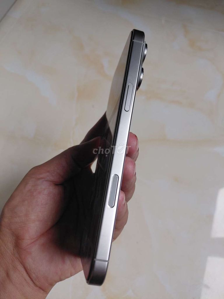 Фото 3: Apple iPhone 16 Pro Max 256GB Серый Б/У