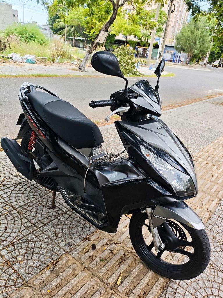 Фото 2: Honda Air Blade 2013, двигатель в заводском состоянии, работает плавно, все функции в наличии