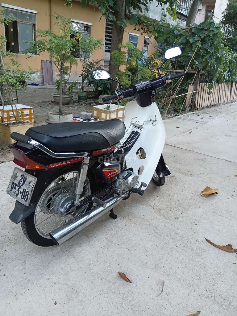 Honda Dream II Классический Черный, Белый