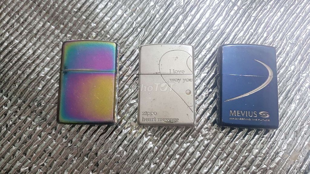 Зажигалки Zippo разных цветов