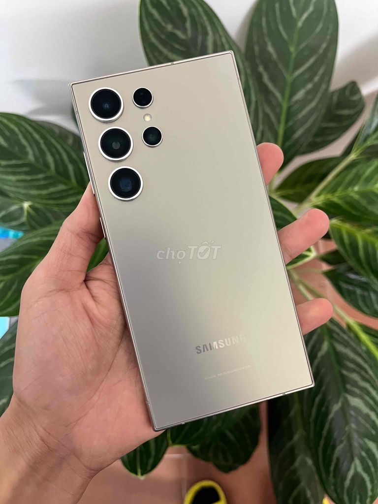 Samsung S24 Ultra 256GB Серый титан продажа или обмен