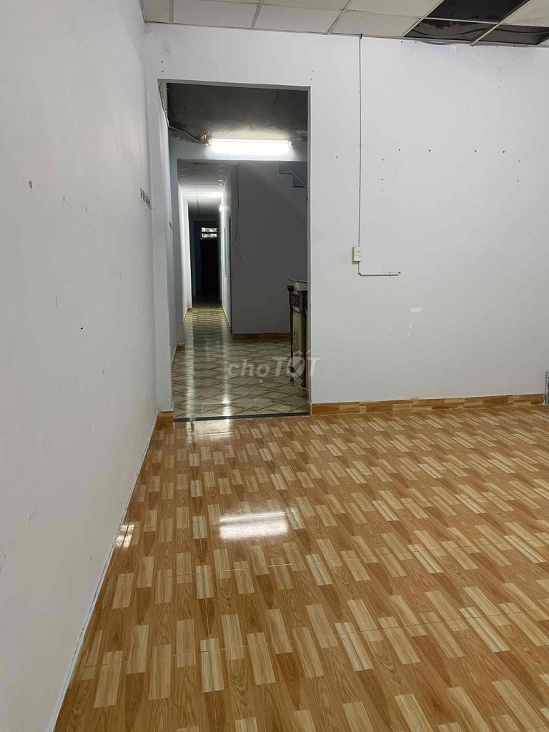 Фото 2: Красивый дом 4м x 40м, 1 этаж, переулок для автомобилей, в 200м от рынка Фулак