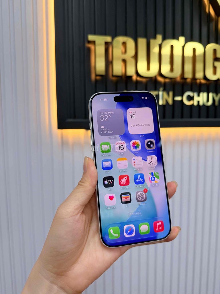 Фото 2: Apple iPhone 17 Pro 256GB Белый Новый