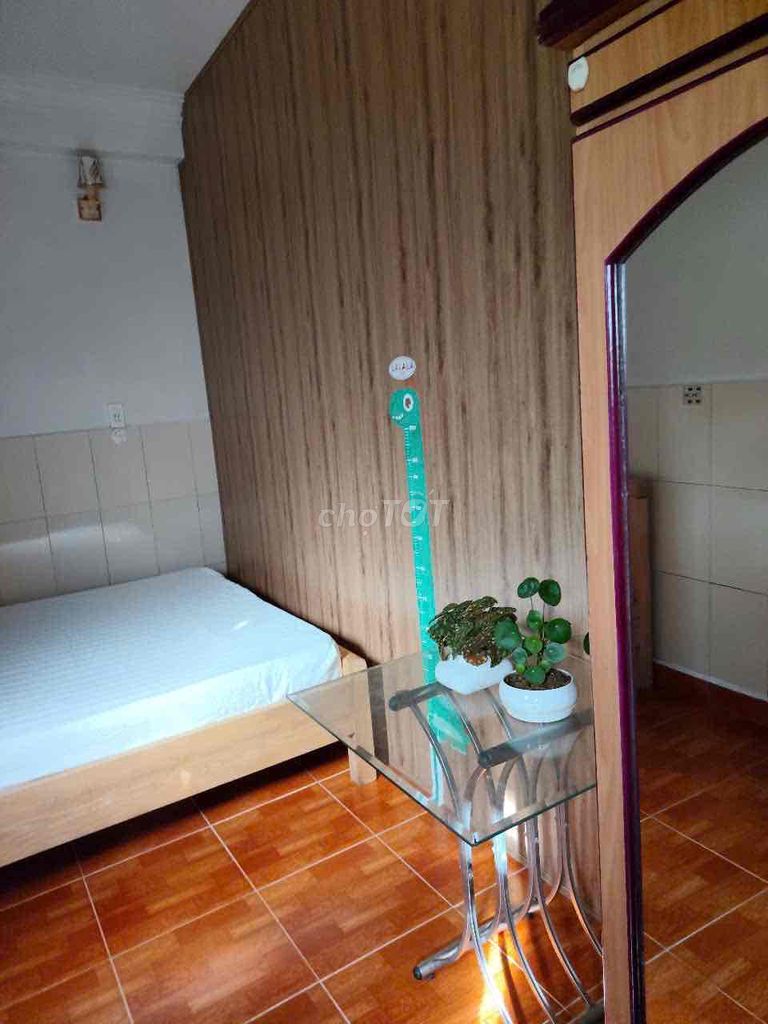 CẦN CHO THUÊ CĂN HỘ ĐƯỜNG 3/4