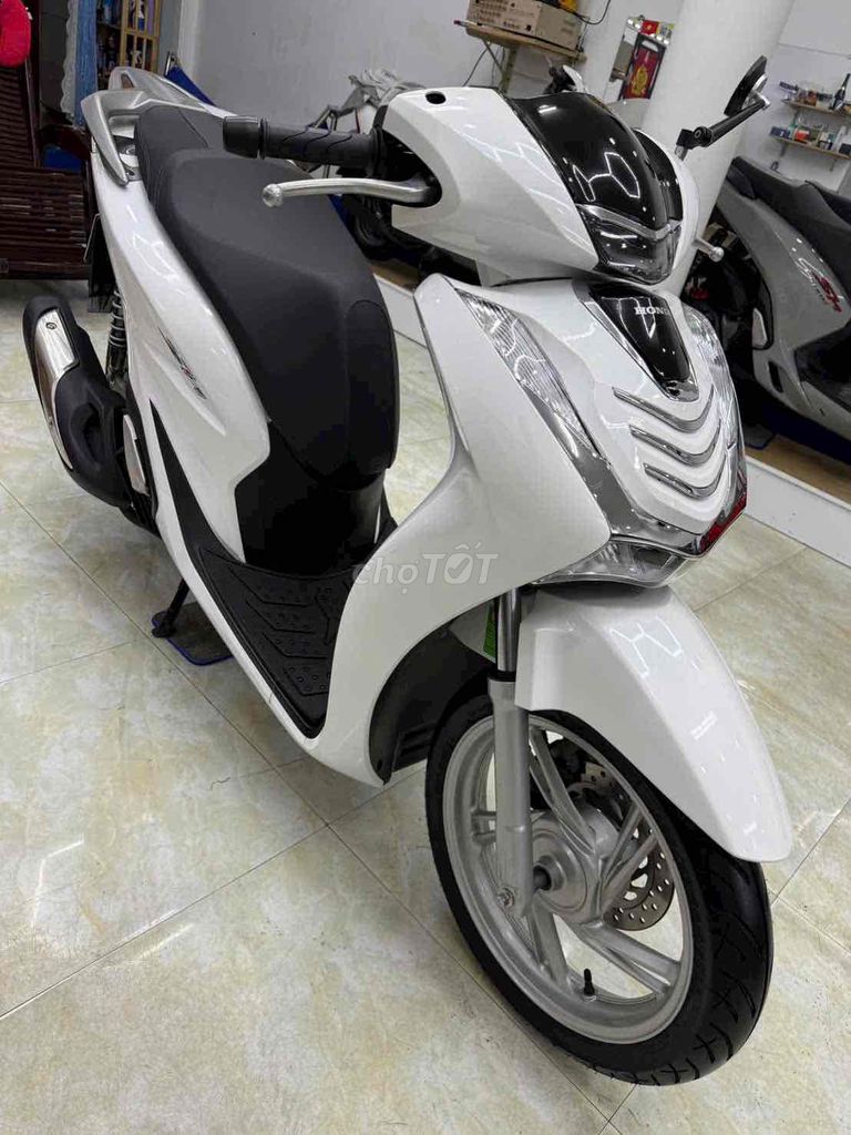 Фото 3: Honda SH 125 CBS 2024 Белый