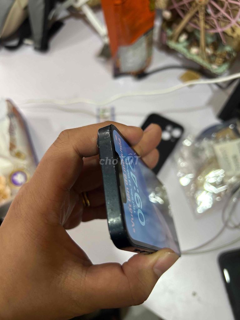 Фото 2: Apple iPhone 13 mini черный 72%