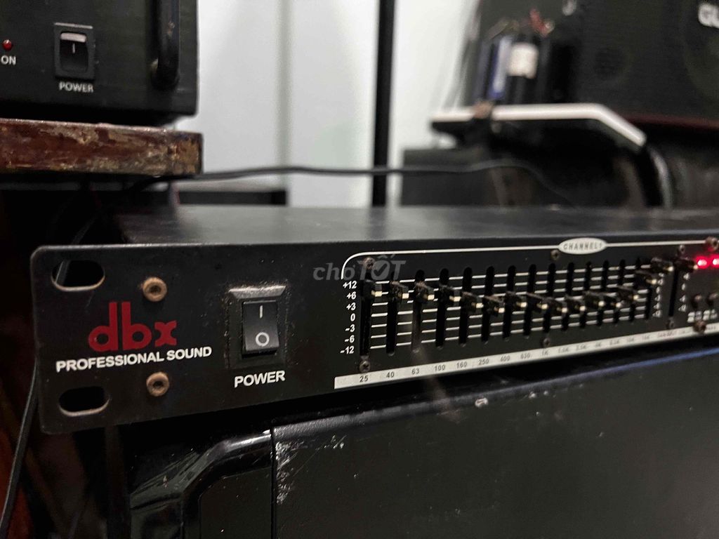 Фото 3: Фильтр dbx EQ-215