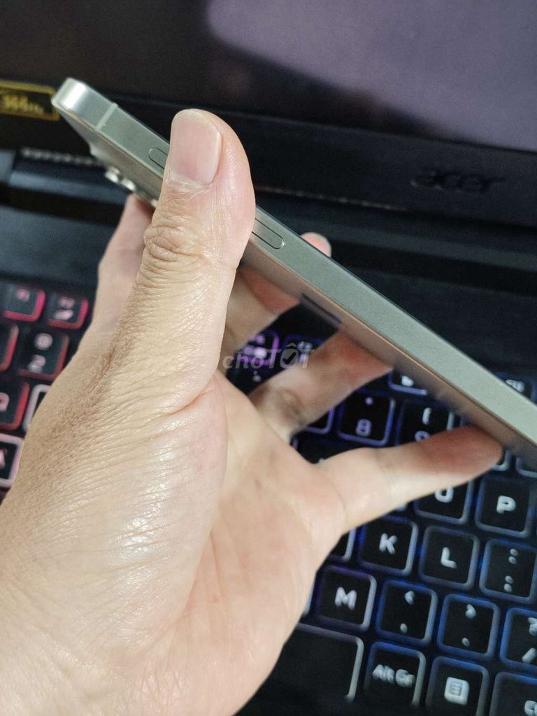 Фото 2: Apple iPhone 15 Pro Max Серый 256GB не читает SIM