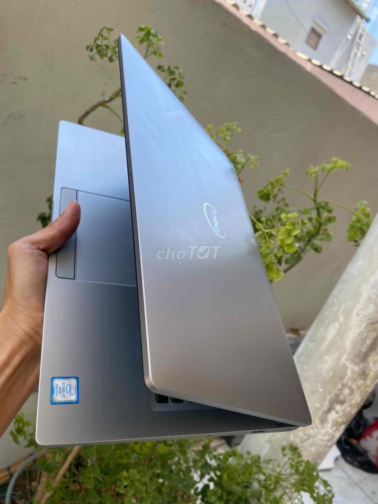 Фото 3: Dell Latitude 7400 i7 8665u 14 inch 8GB/256GB