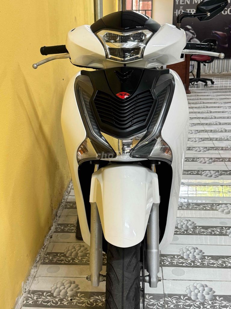 Фото 3: SH 125 2019 Белый-черный супер новый 43AC-384.24
