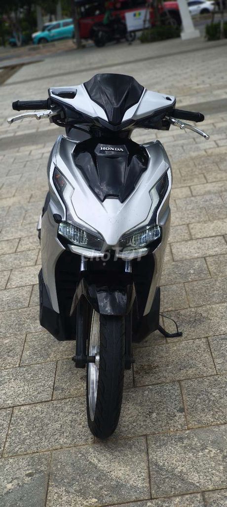 Honda Air Blade серебристый, лёгкий, продажа или обмен