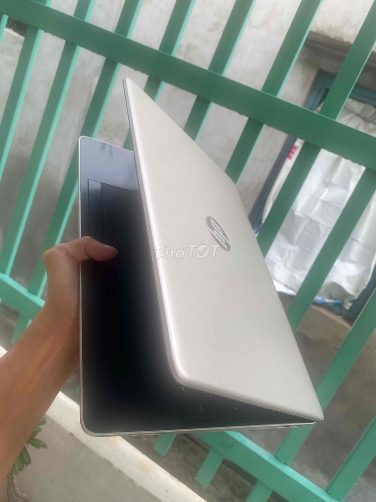Фото 2: HP 15s-du i7 10510U 15.6 inch 8GB/512GB Like New