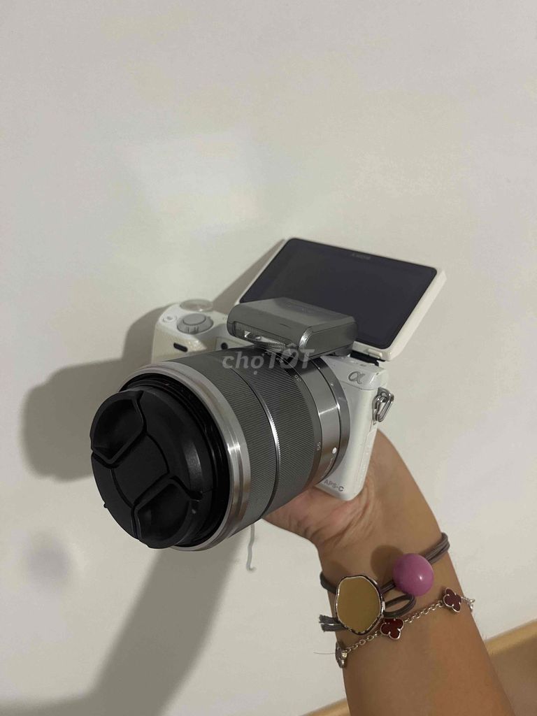 Фотоаппарат Sony NEX-5T белый 18-55mm
