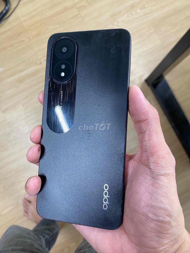 Фото 3: Oppo A18 4GB/64GB черный