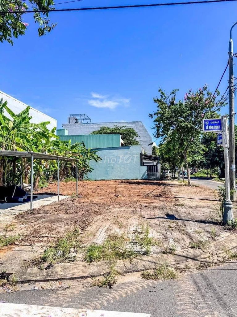 Фото 3: Продаётся угловой участок Ле Динь Тинь — Донг Фыок Хуен 166,4 м², цена 7,5 млрд