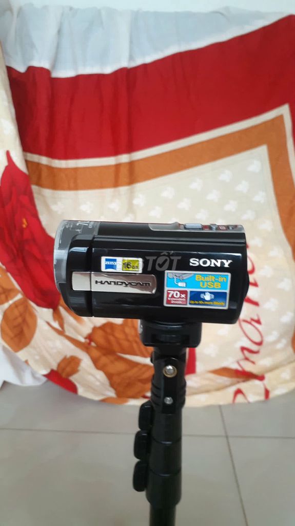 Видеокамера Sony DCR SX 85 чёрная 16 ГБ