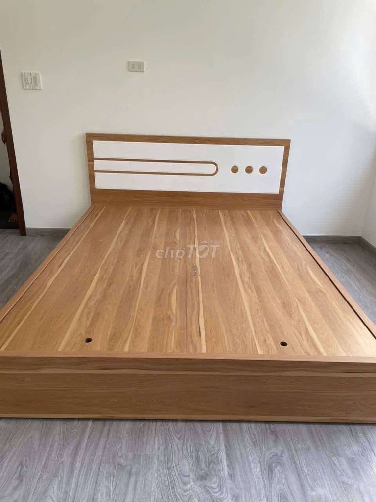Кровать из ДСП 1,6x2 м Современная