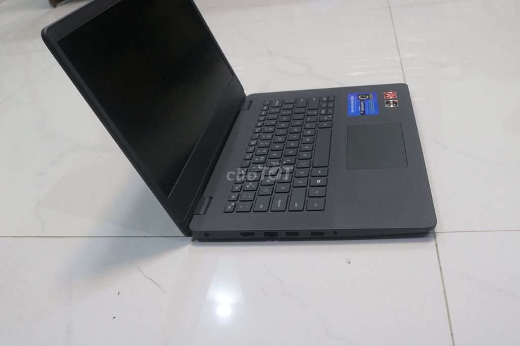 Фото 2: DELL 3405 Ryzen 5 3500U - 8GB - 256GB - 14"FHD