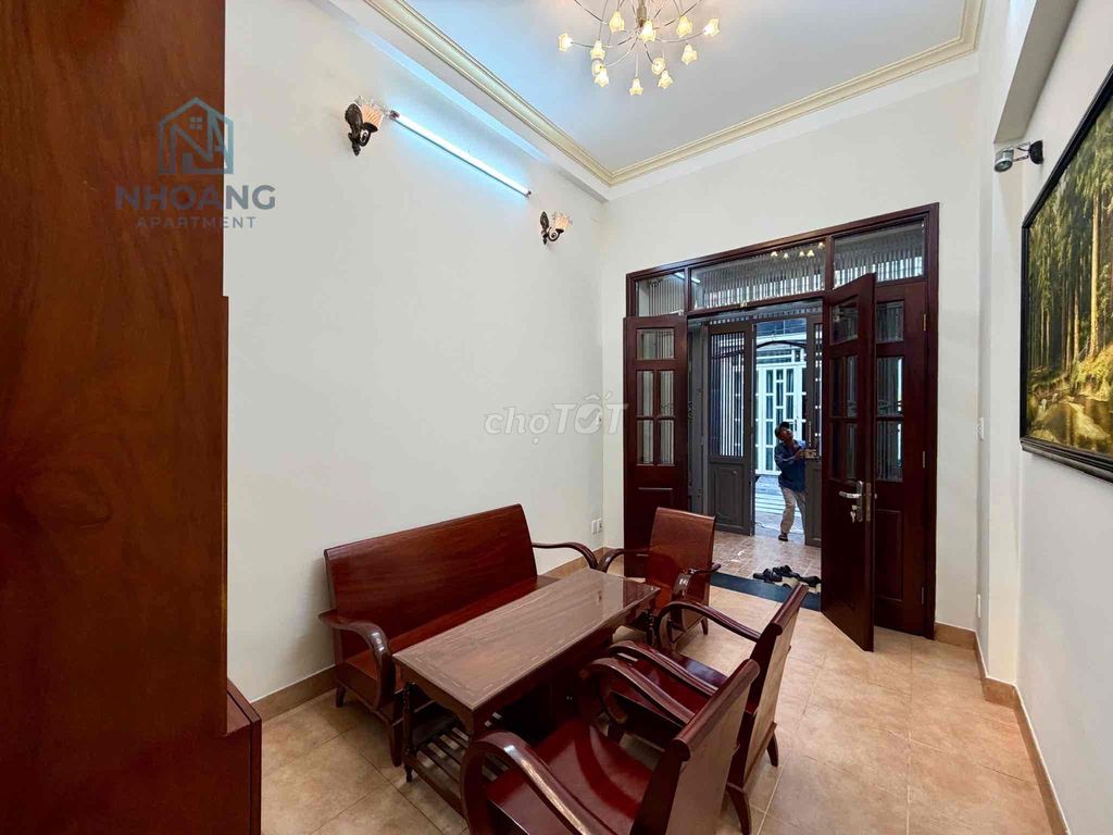 Фото 3: NNC - 5 спален - 3 санузла - 200 м² полезной площади - с мебелью сразу, район 10