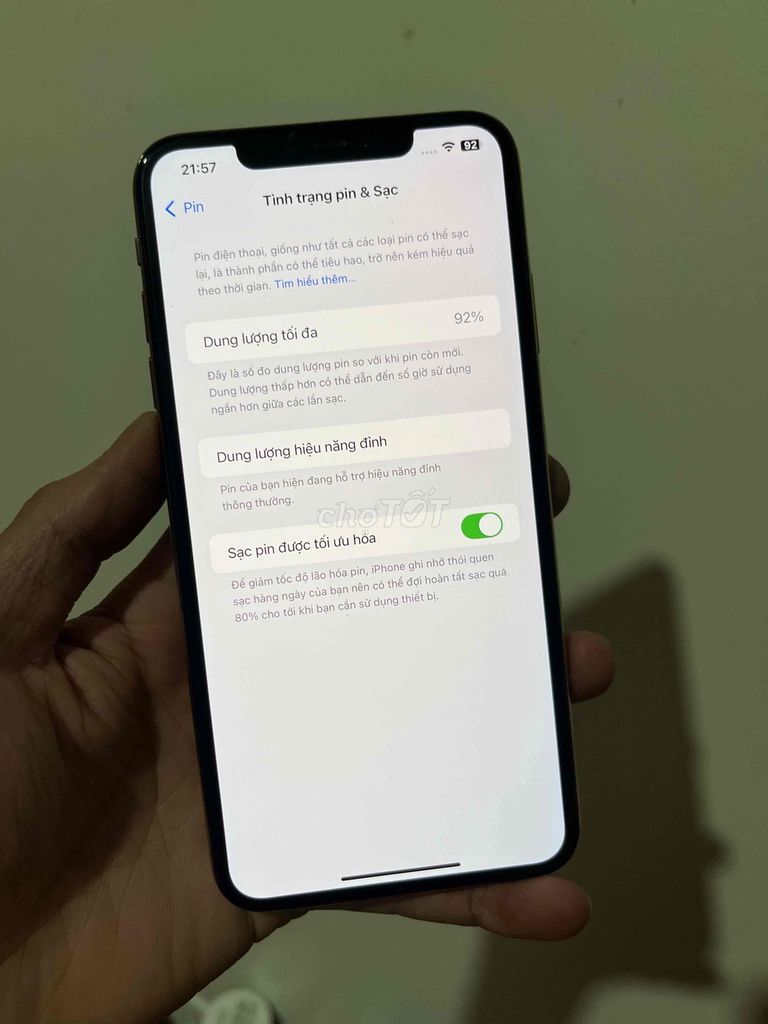 Фото 3: Apple iPhone Xs Max 64GB Золотой 99%