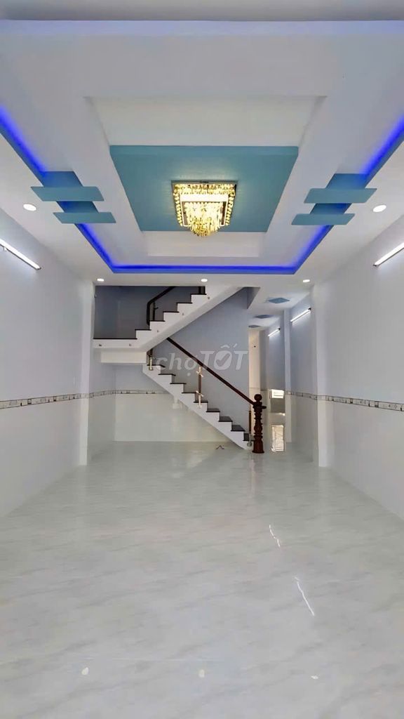 Фото 2: Сдается дом, фасад 38B Bàu Cát 2, квартал 14, район Танбинь