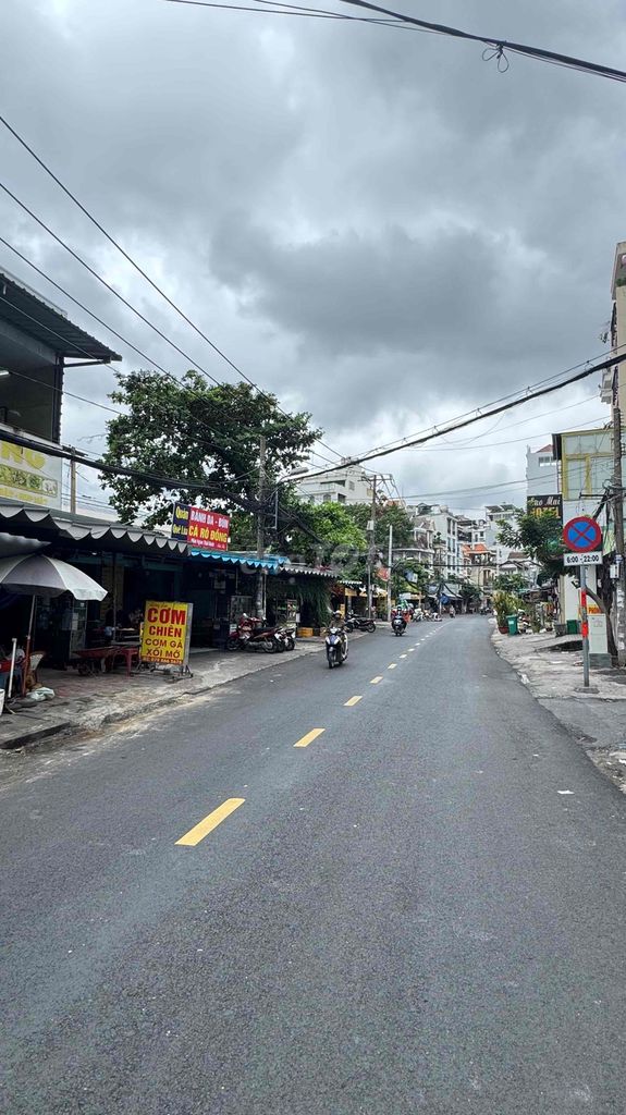 Фото 2: Фасад B92 Bạch Đằng, p2 Tân Bình, 35 млн/мес (100 м²)