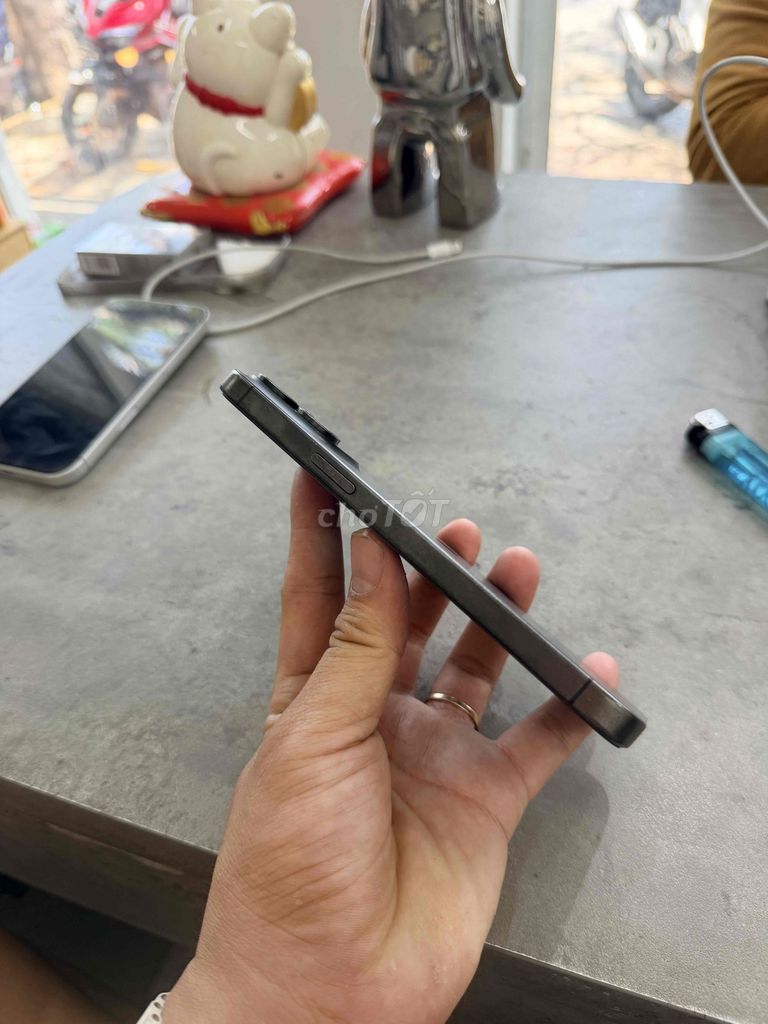 Фото 2: Apple iPhone 15 Pro Max 256GB Черный как новый