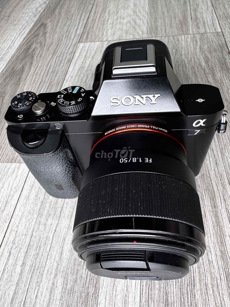 Sony A71 объектив 50 1.8 чёрный, совсем новый
