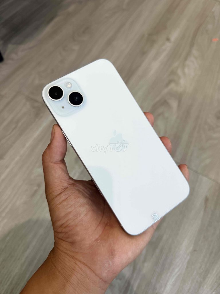 Фото 3: Apple iPhone 15 Plus 128GB Белый