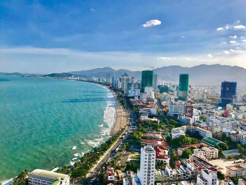 Фото 2: Аренда 2-комнатной квартиры, 2 санузла в Mường Thanh Viễn Triều, Нячанг
