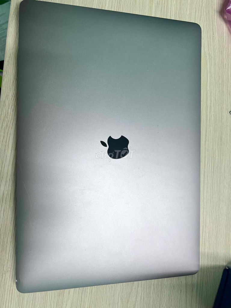 Apple MacBook Pro 2019 i7 16 inch 16GB/500GB Серый
